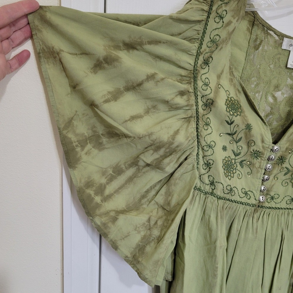 Dressbarn Sage Green Tie Dye Embroidered Lace Back Flutter Sleeve Blouse Medium - Picture 5 of 7